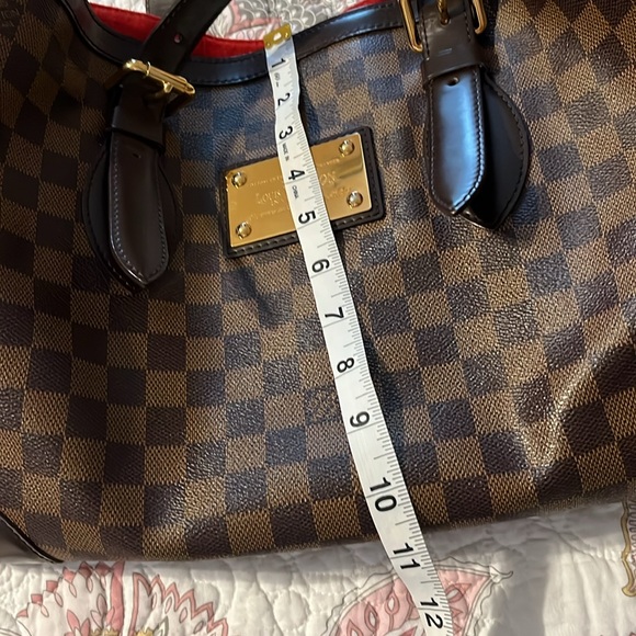 Authentic Louis Vuitton Damier Purse.  Purchased on a cruise line
Pre loved - Picture 10 of 10
